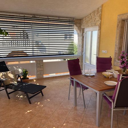 Apartements Delfin Vir Exterior photo