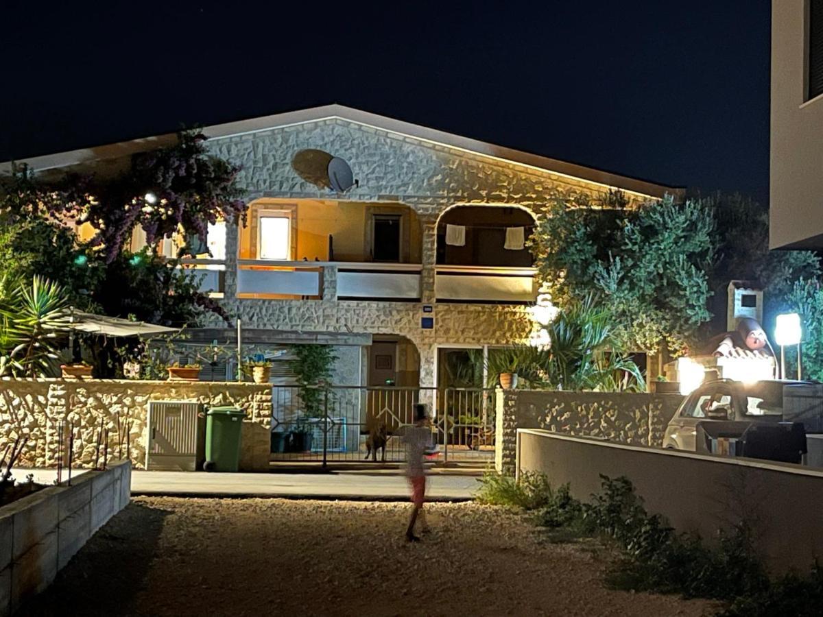Apartements Delfin Vir Exterior photo