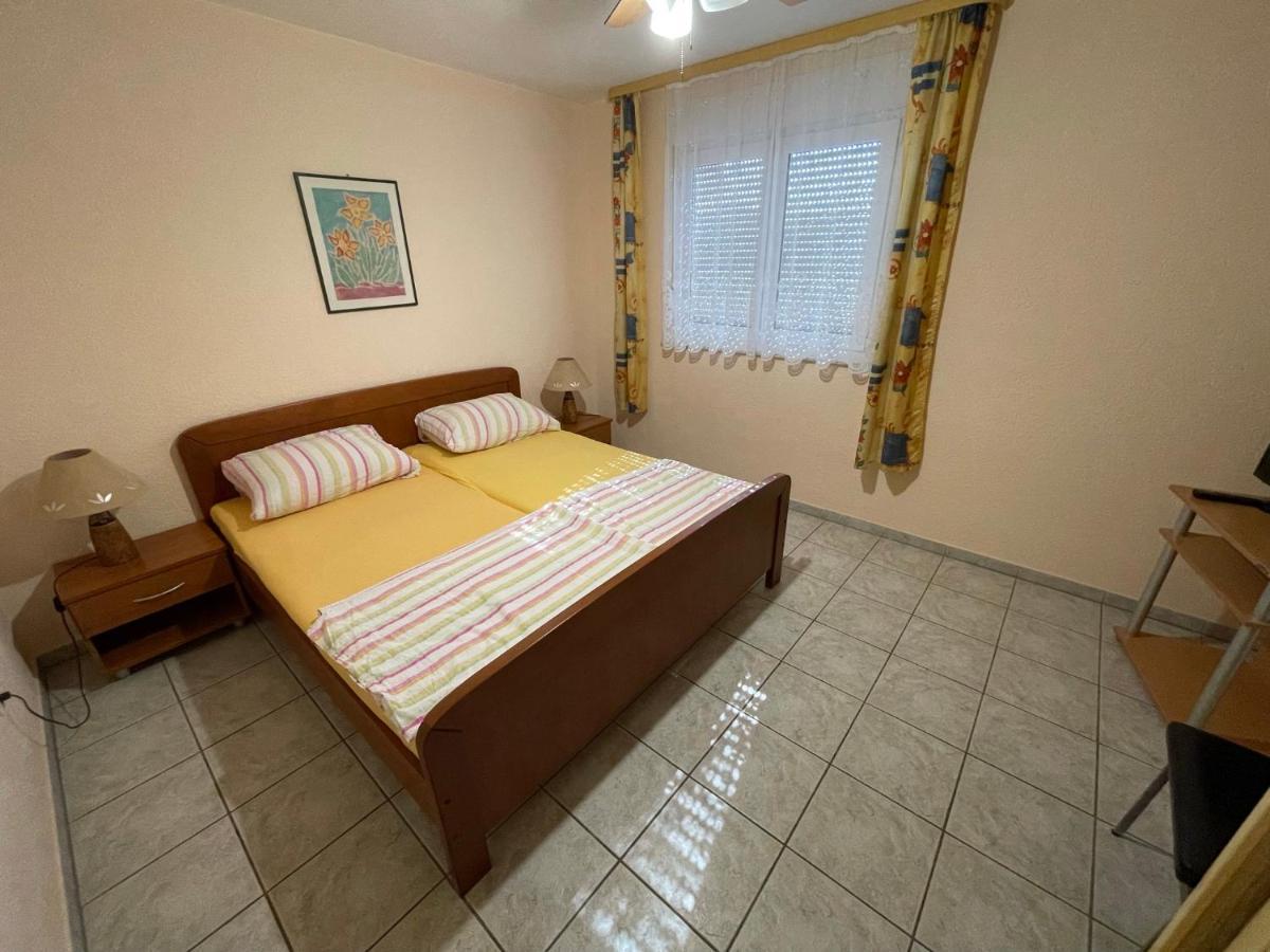 Apartements Delfin Vir Exterior photo