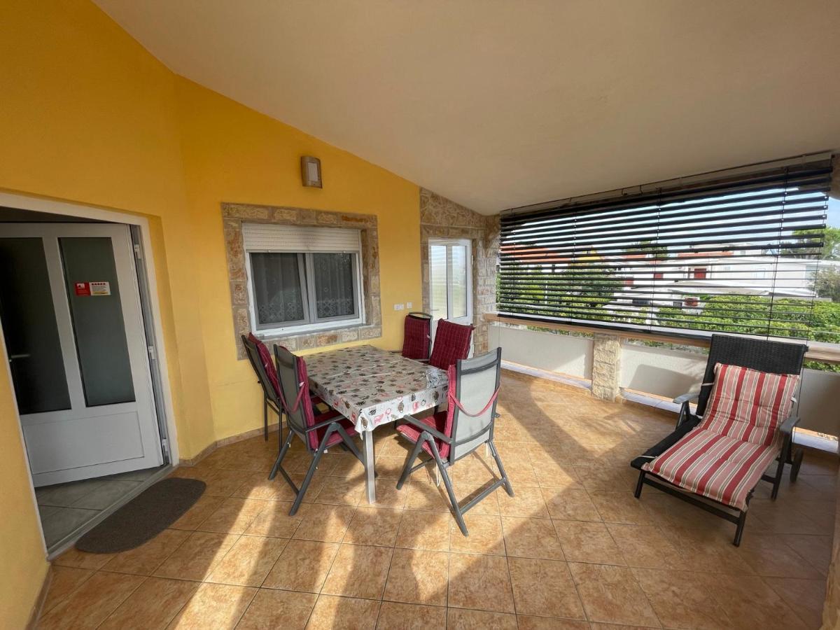 Apartements Delfin Vir Exterior photo