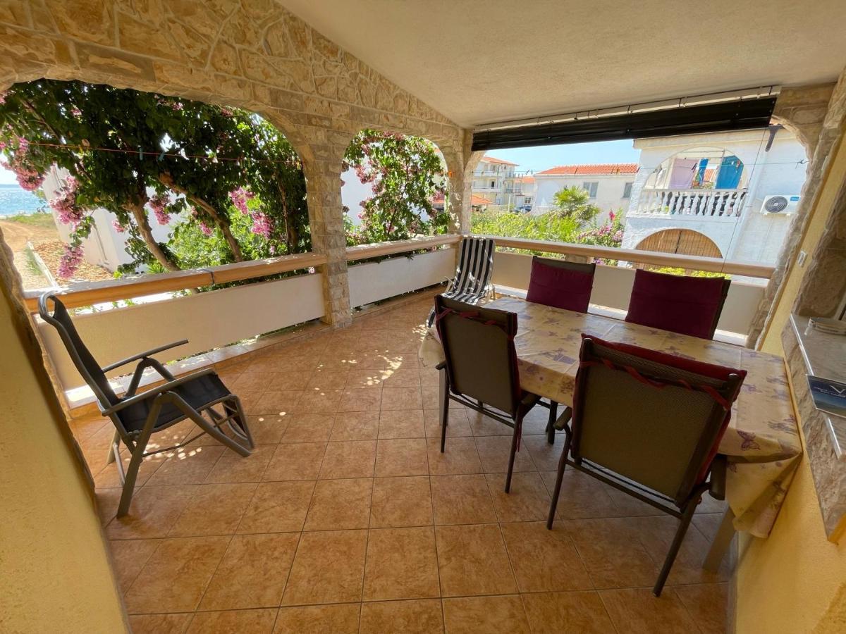 Apartements Delfin Vir Exterior photo