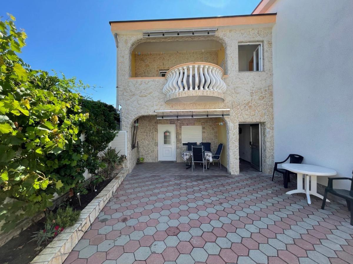 Apartements Delfin Vir Exterior photo